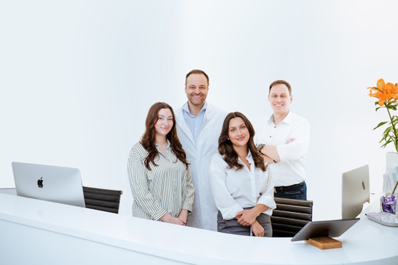 Team, AEZM Hair München, Haartransplantation, Haarpigmentierung